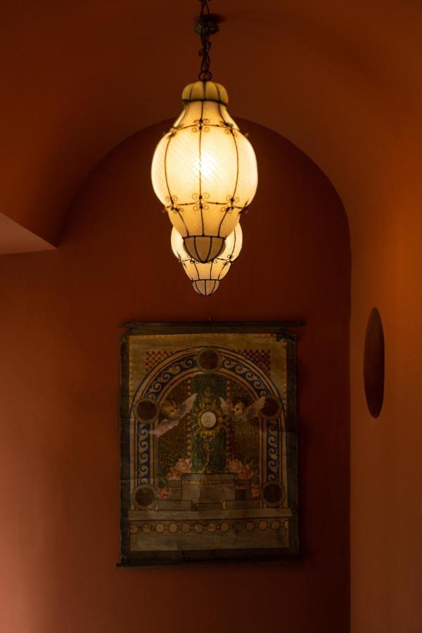 Hotel Q92 Noto Exteriér fotografie